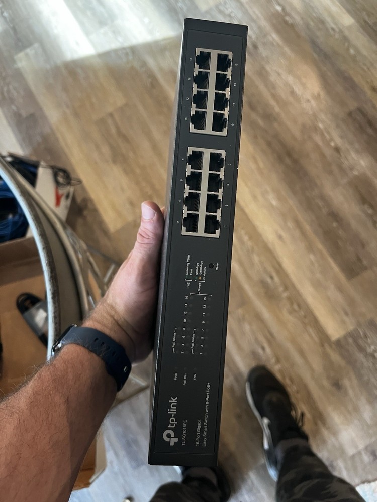 TP-LINK Technologies TP-Link (TL-SG1024D) 24-Ports Rackmountable Ethernet Switch