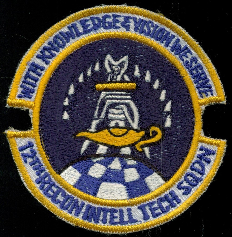 USAF 12th Recon Intelligence Tech Squadron Patch AA2