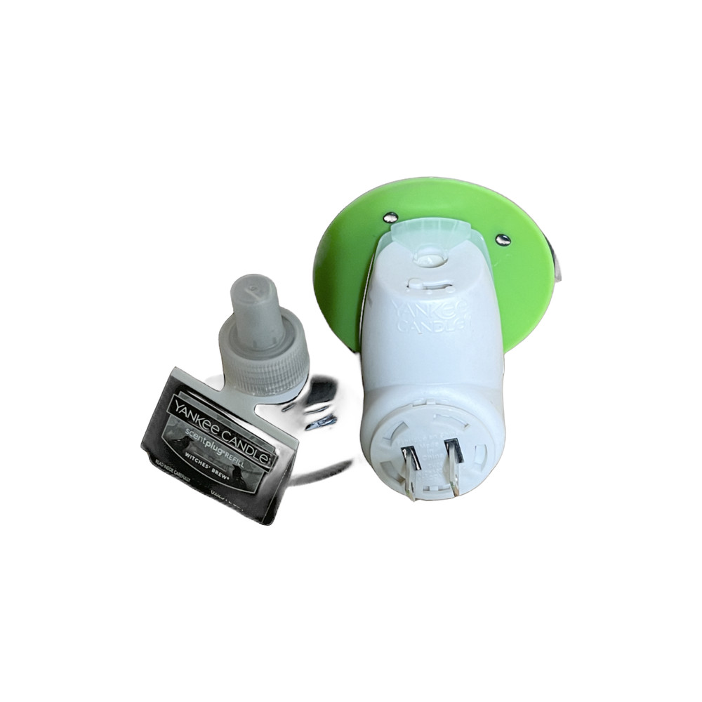 Yankee Candle Bats Electric ScentPlug Diffuser & Witches Brew Refill 2pc Set
