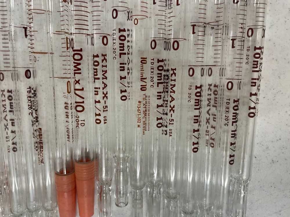 Assorted glass laboratory pipets