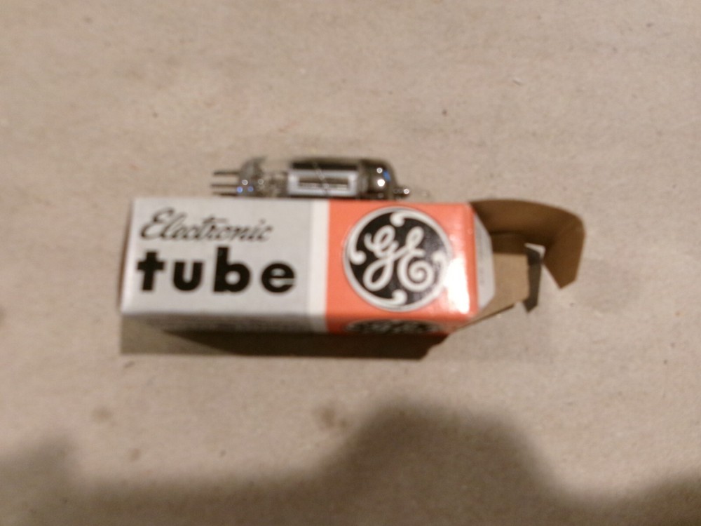 OEM VINTAGE ELECTRONIC TUBE GE 6AH6