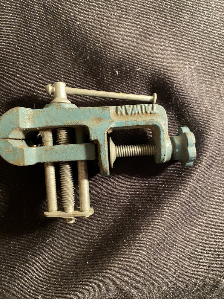 Oxwall Small Jewelry Making Vise