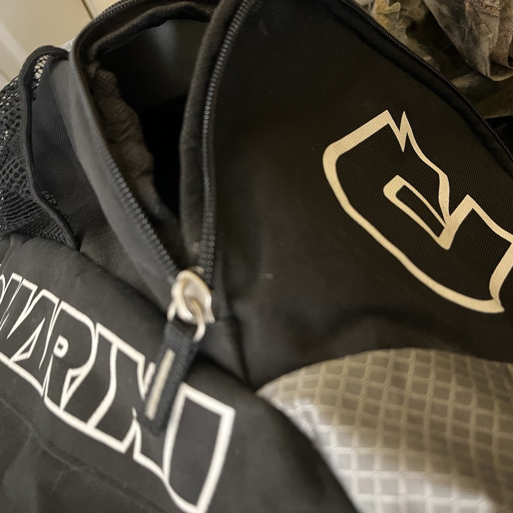 DeMarini Baseball Softball Bat Pack – Gray/Black – Clean – 2 Bat Holders ⚾