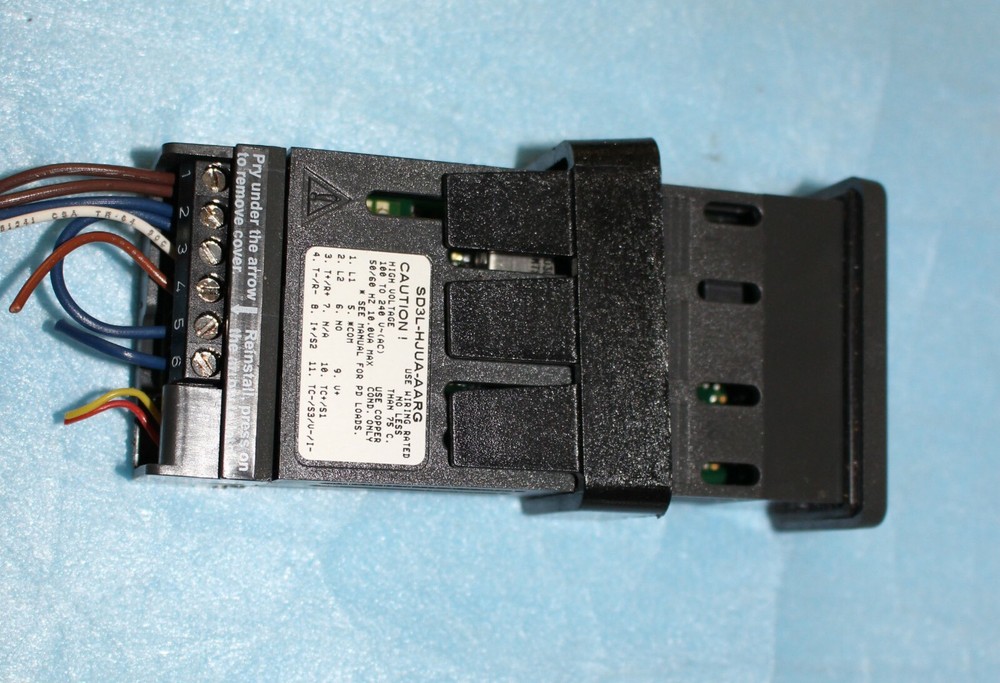 WATLOW SD3L-HJUA-AARG LIMIT CONTROLLER 100-240VAC 10VA w/ Mounting Bracket