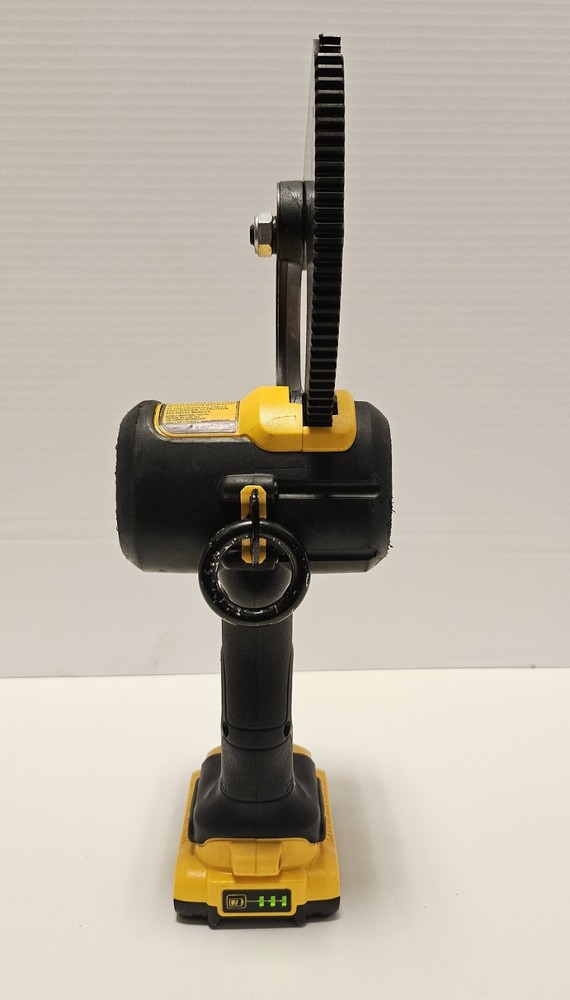 DEWALT DCE150 20V MAX Cordless Cable Cutting Tool With Battery