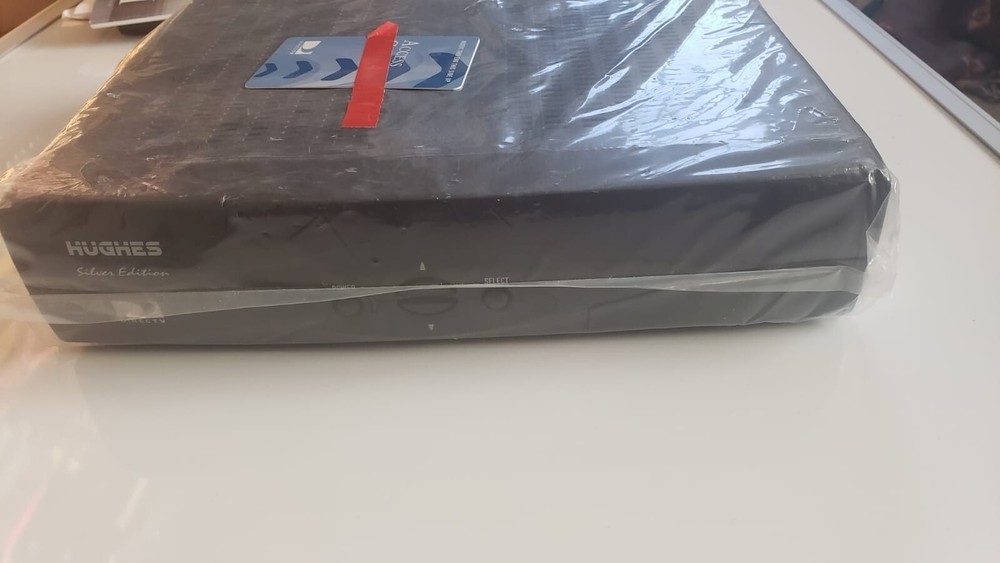 Hughes  Silver EdiDirecTV Satellite Receiver  Model HIRD-E1