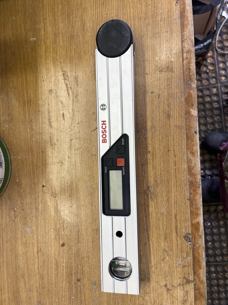 Bosh Digital Protractor Angle Finder DWM40L Excellent Condition