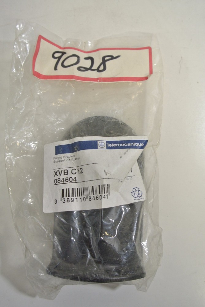 New Surplus Telemecanique XVB C12 084604 Fixing Bracket