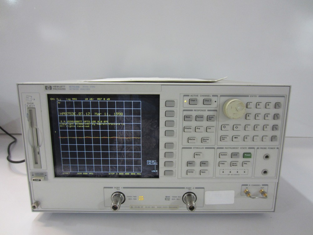 HEWLETT-PACKARD 8753E NETWORK ANALYZER 30kHx - 3GHz OPTIONS 010; 075; 1D5