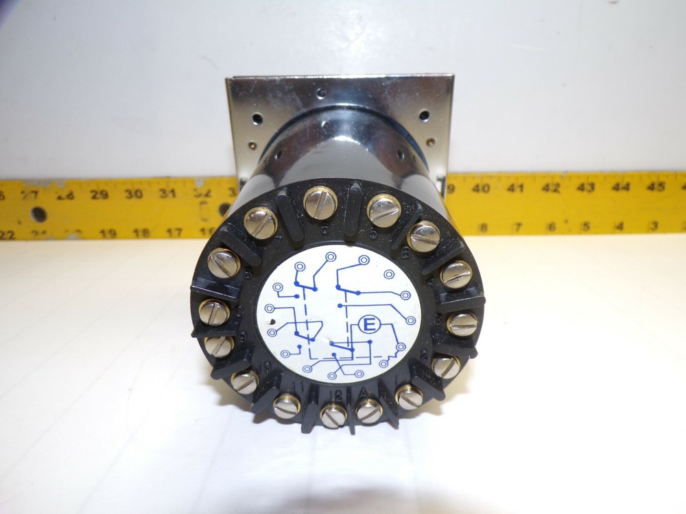 NEW DANAHER EAGLE SIGNAL REVERSE TIMER 5 HOURS 120 VAC HP5E8A601