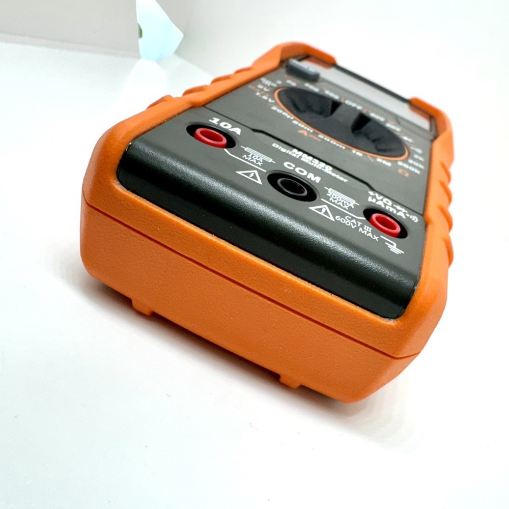 Klein Tools Digital Multimeter Electrical Test Kit MM320! (WMP017944)