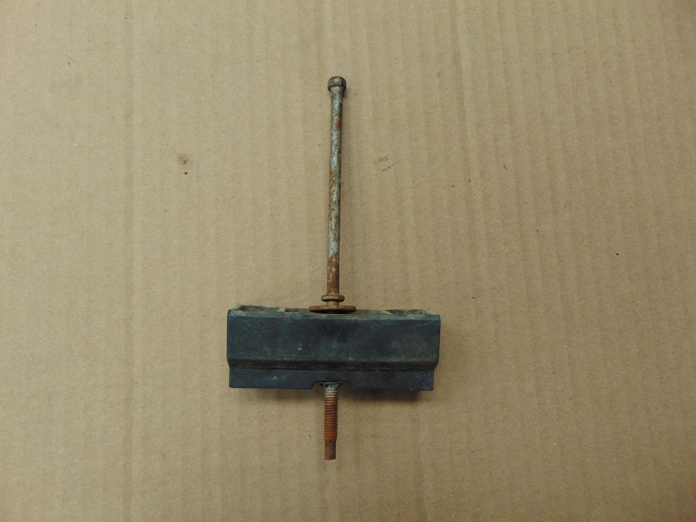 2003-2011 CROWN VICTORIA BATTERY HOLD DOWN BRACKET