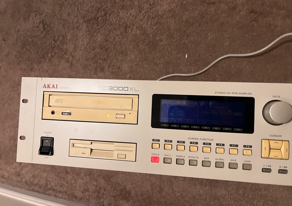 Akai Cd3000xl Sampler (Please Read)