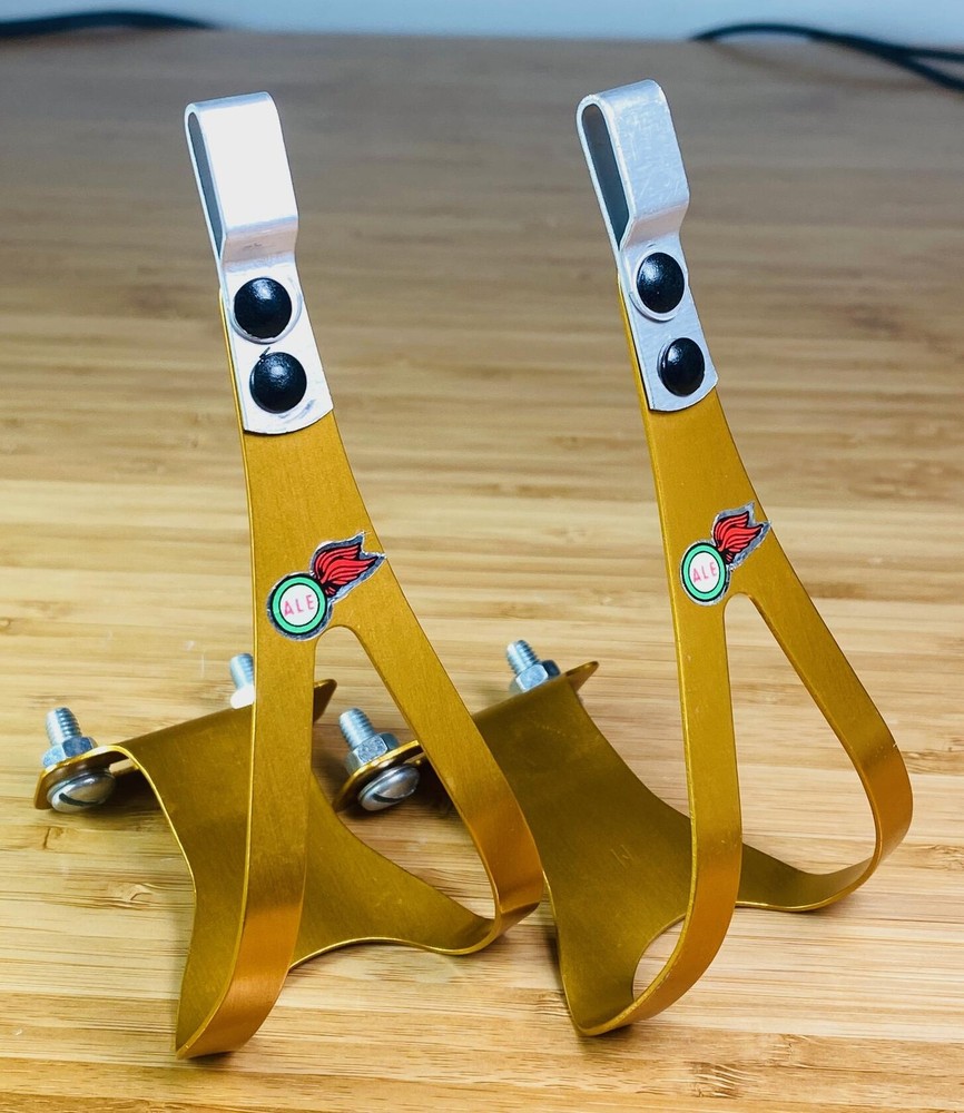 NOS ALE Alloy Single Strap Toe Clips - Gold Anodized - Size Medium