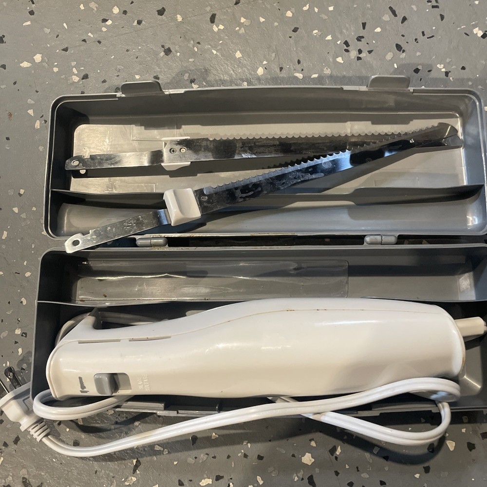Hamilton Beach Electric Carving Knife Gray Case Fork & Blade Pre-owned