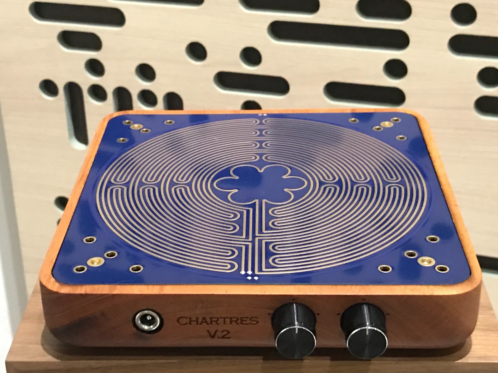 Schumann CHARTRES V.2 Resonator