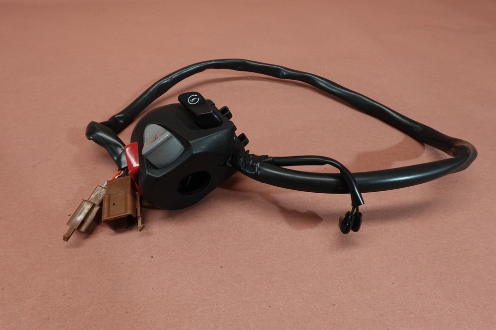 2013-2016 Honda CB1100 Right Handlebar Stop Start Kill Switch