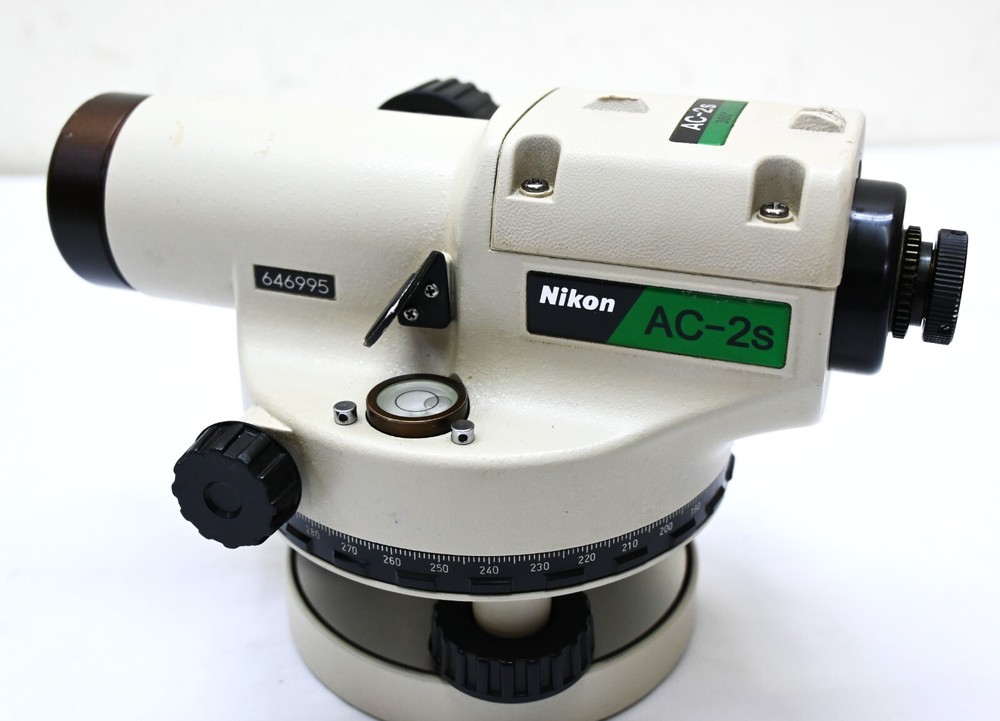 Nikon AC-2s Automatic level with hard Case.