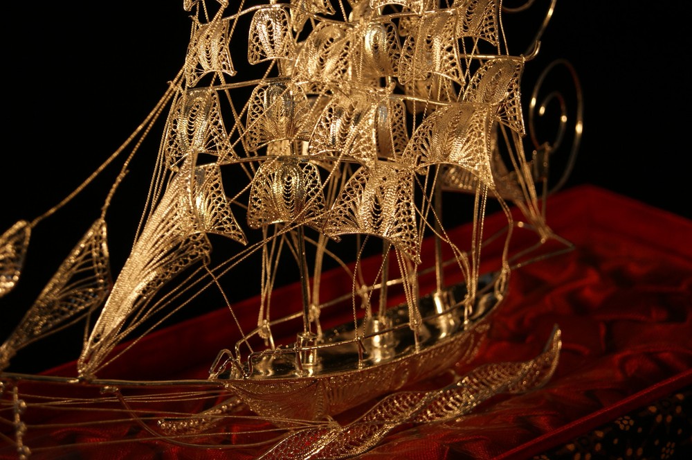 fine silver boat souvenir