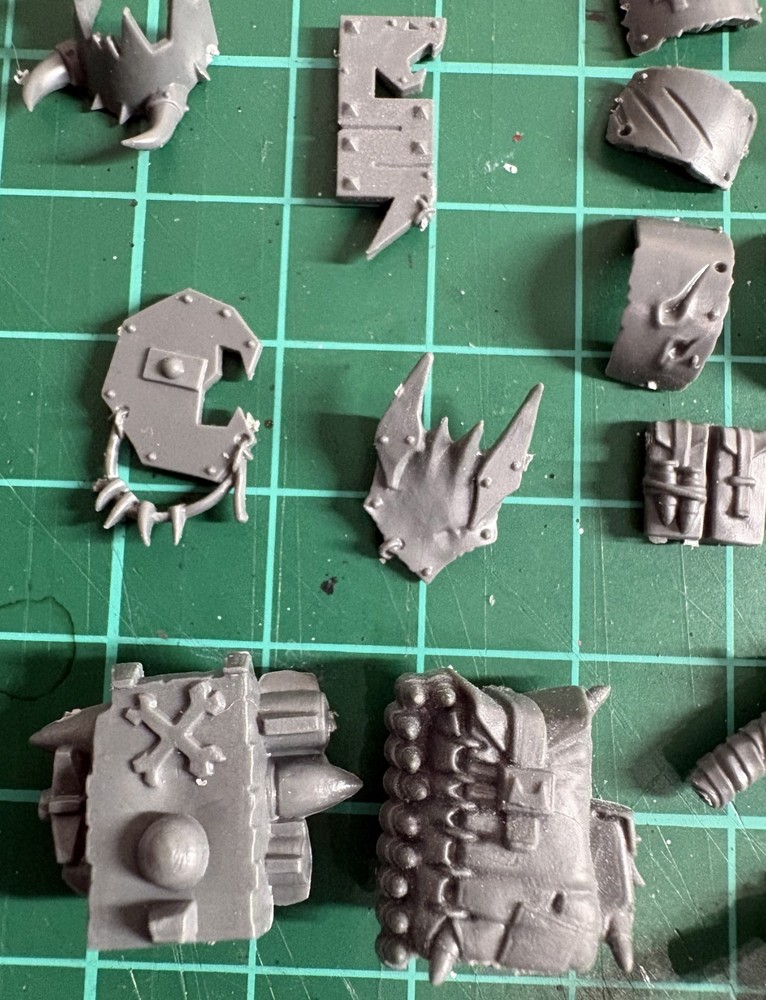 Warhammer 40K Orks Mega Bits Lot| Heads Weapons & Accessories Bundle | Kitbash