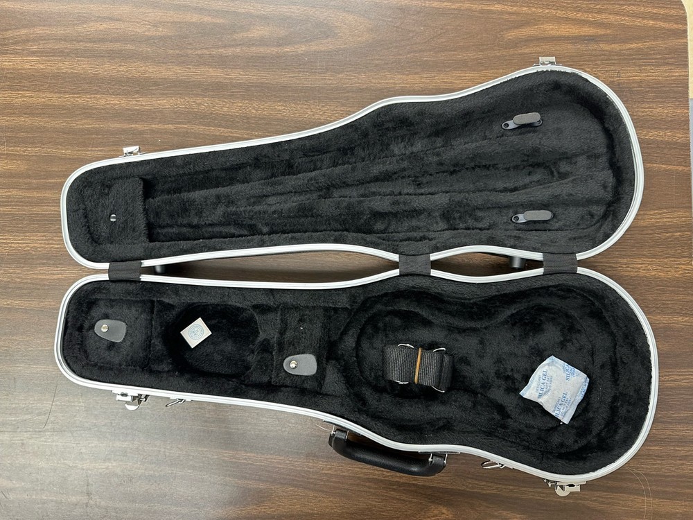 Howard Core CC400S-3 1/2 Violin Case