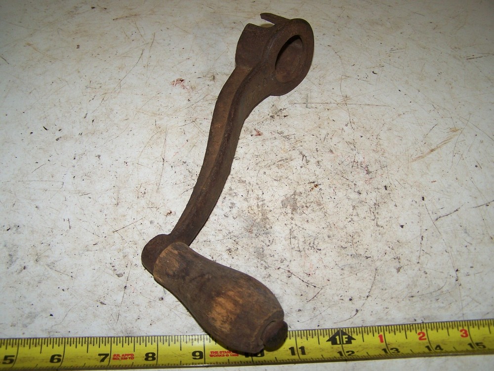 Cast Iron Crank Handle Corn Sheller Grinder Roller Farm Implement 1 5/8" Shaft