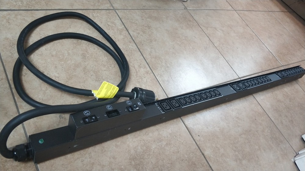 HP H5M62A 8.6KVA 200-208V 24A MID-HEIGHT VERTICAL BASIC PDU