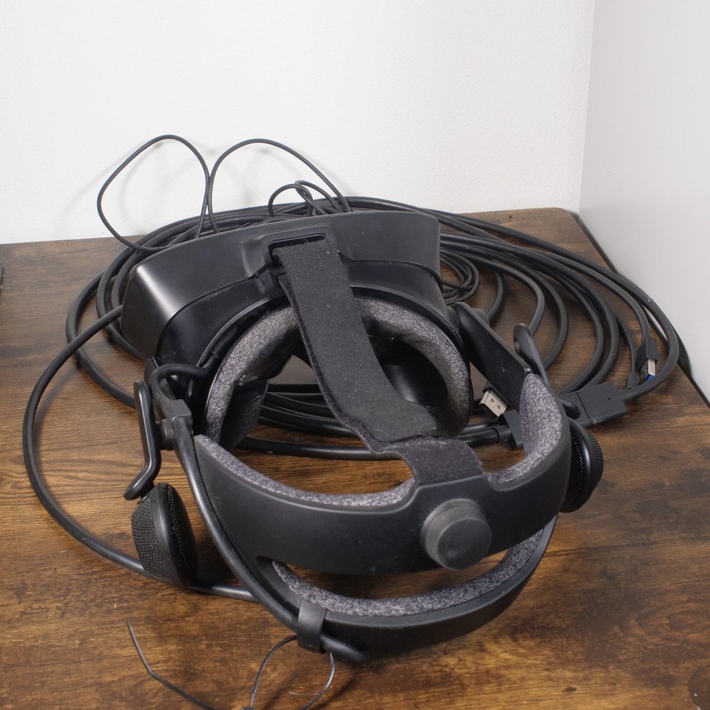 Valve Index VR Headset - Black (V003614-00) - With Box