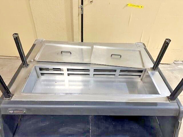 "STRUCTURAL CONCEPTS Q2447 B" ELECTRIC 1 PH REFRIGERATED LIGHTED DISPLAY CASE