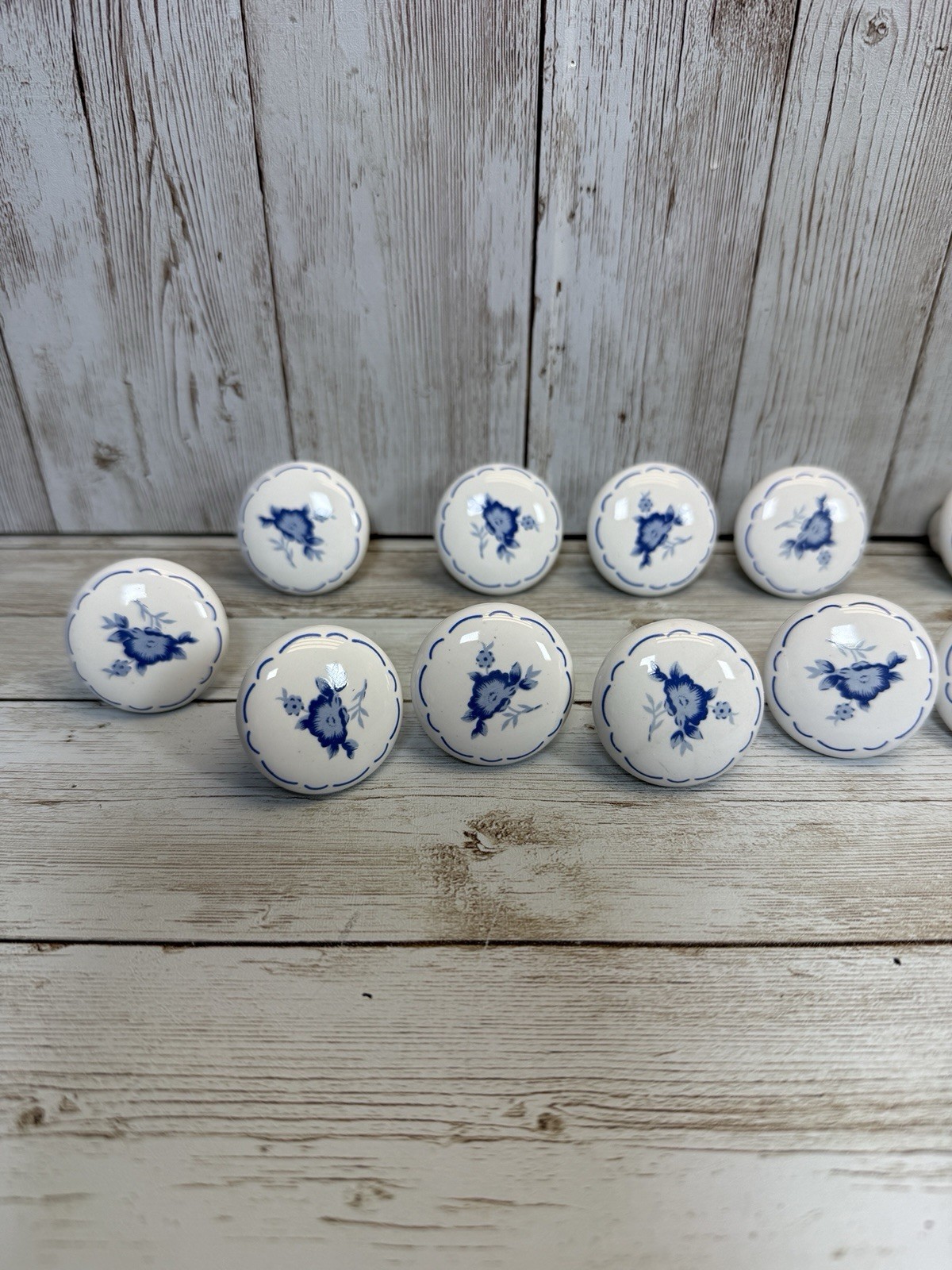 BLUE WHITE FLORAL PORCELAIN DRAWER PULLS CABINET KNOBS 💠 LOT 25 HIGH GLOSS VTG