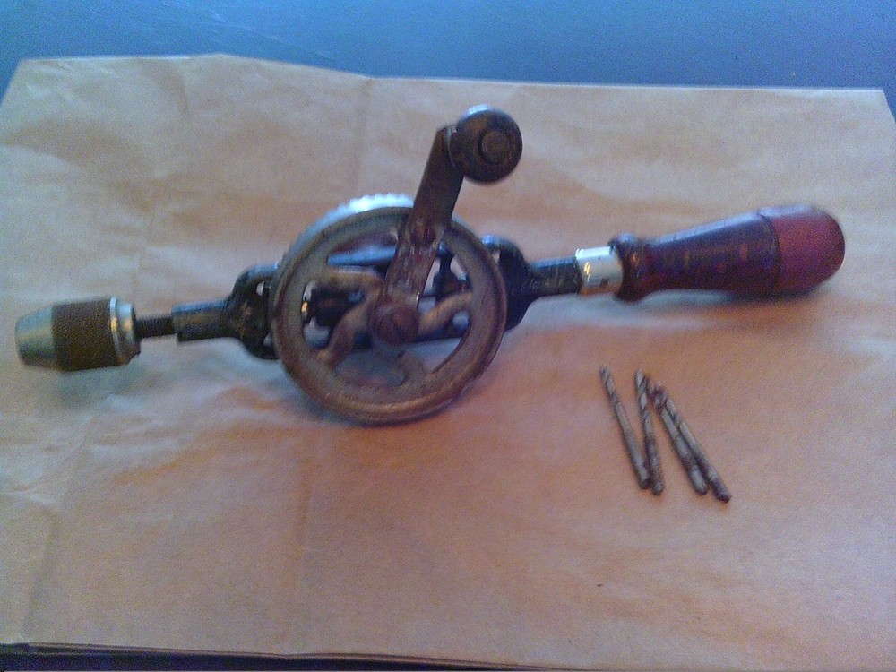 Millers Falls Hand Drill No. 5A With Bits