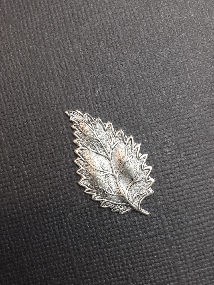 32644 - 2 Pc Matte Silver Large Single Leaf Jewelry Finding