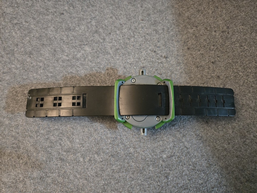 Ben 10 Alien Omnitrix Projection Light Up Watch