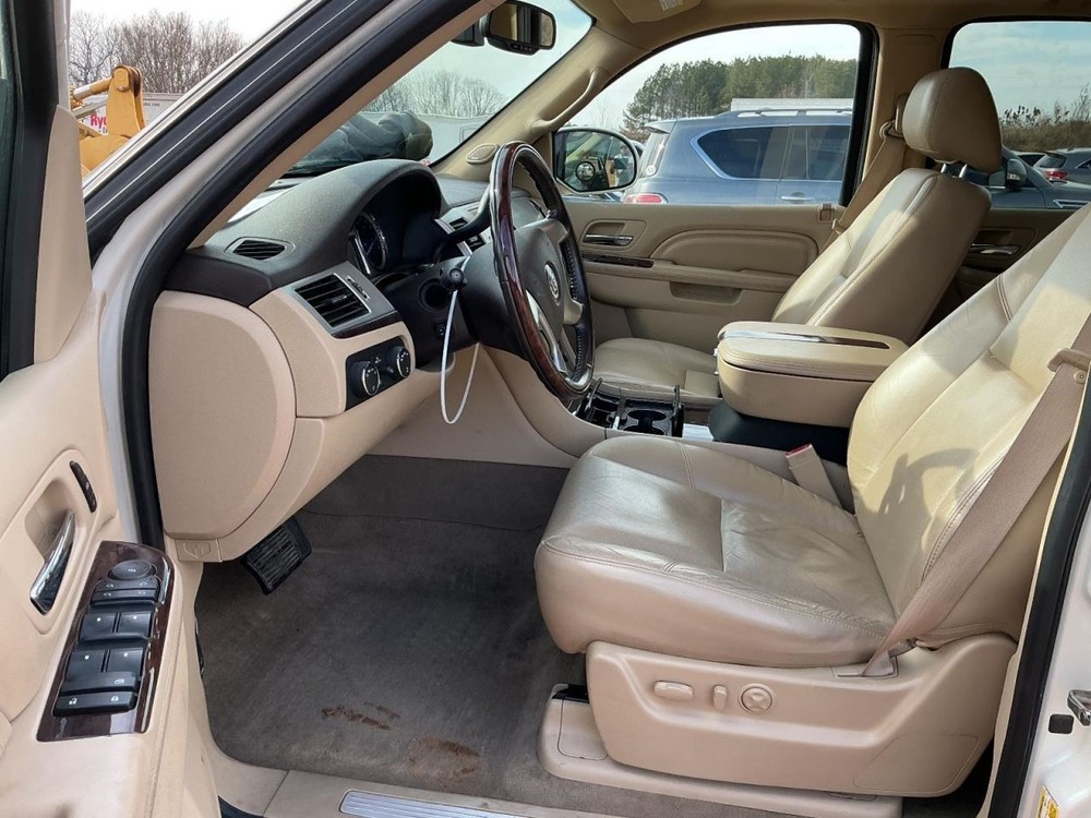 Fuse Box Engine Fits 10-14 ESCALADE 4960965