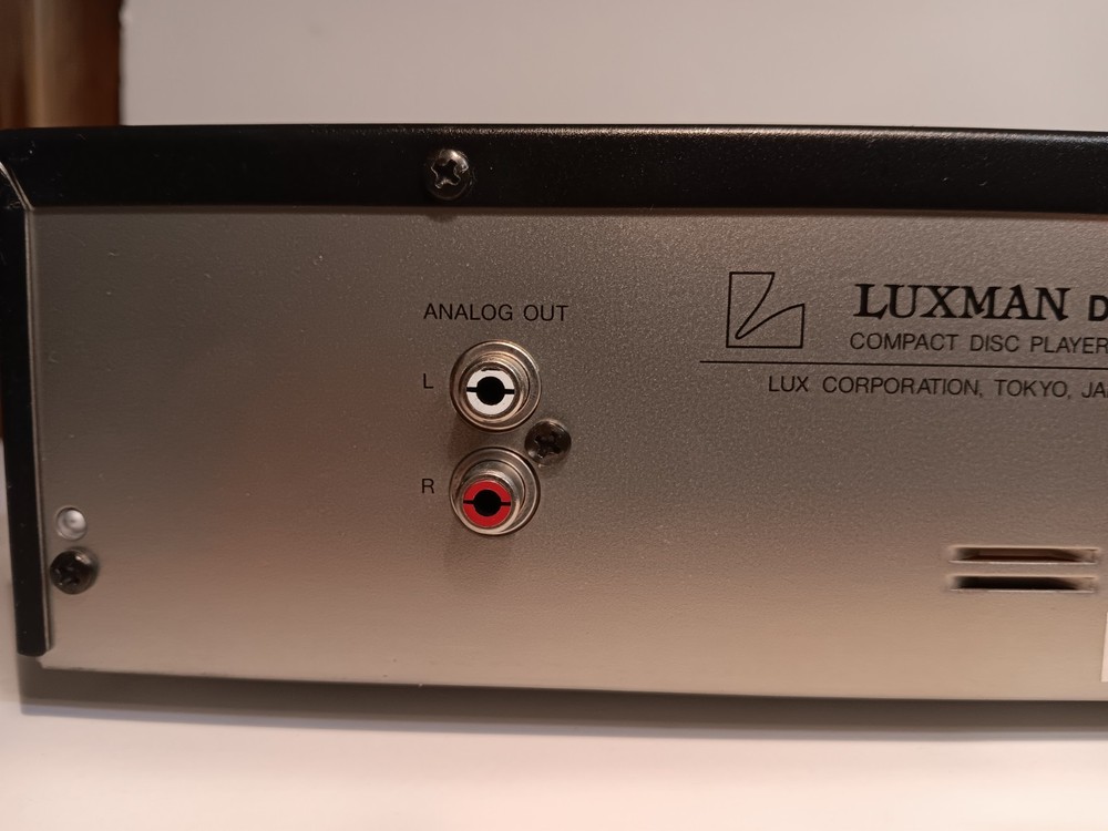 Luxman DZ-111 CD Player (With Remote) Tested