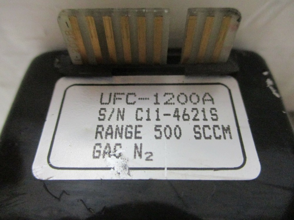 Unit Instruments UFC-1200A Mass Flow Controller Gas N2 500-SCCM