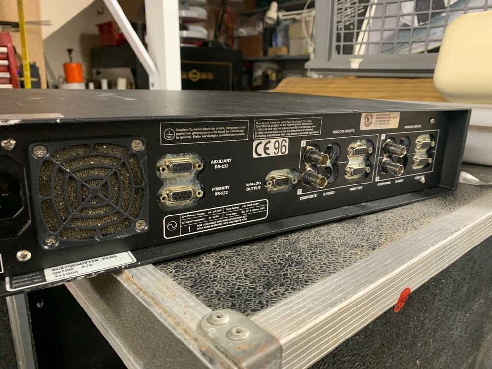 RGB Spectrum Quadview Plus QV100 4/0 - Powers Up