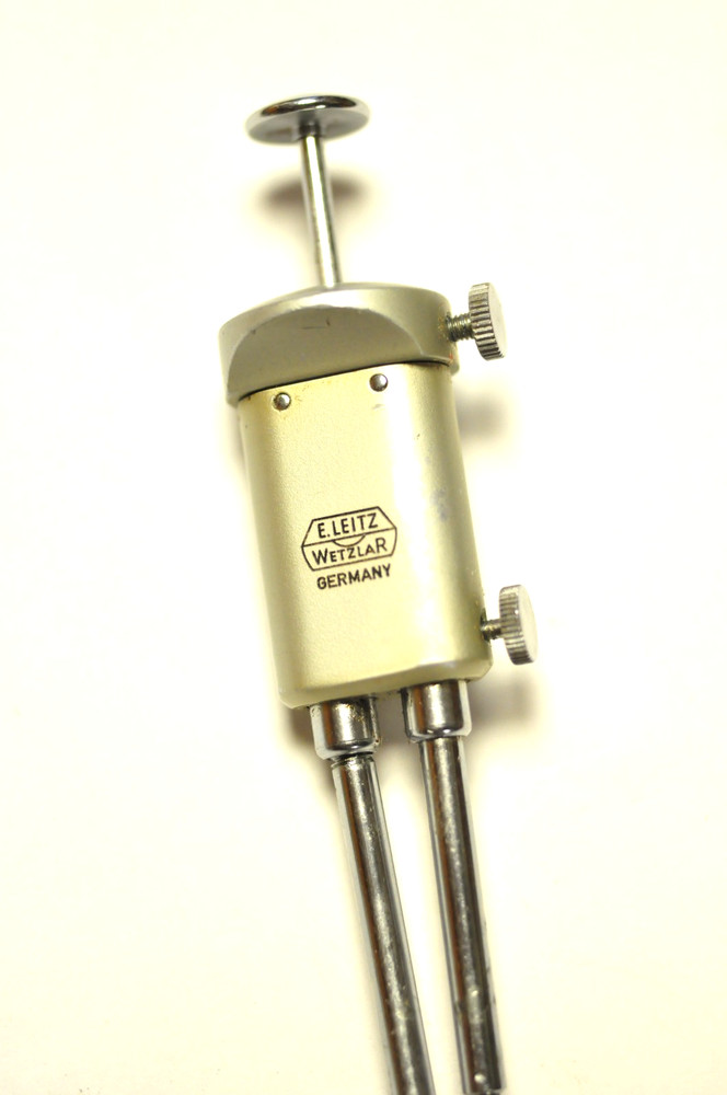 Leitz Leica double cable release as shown.