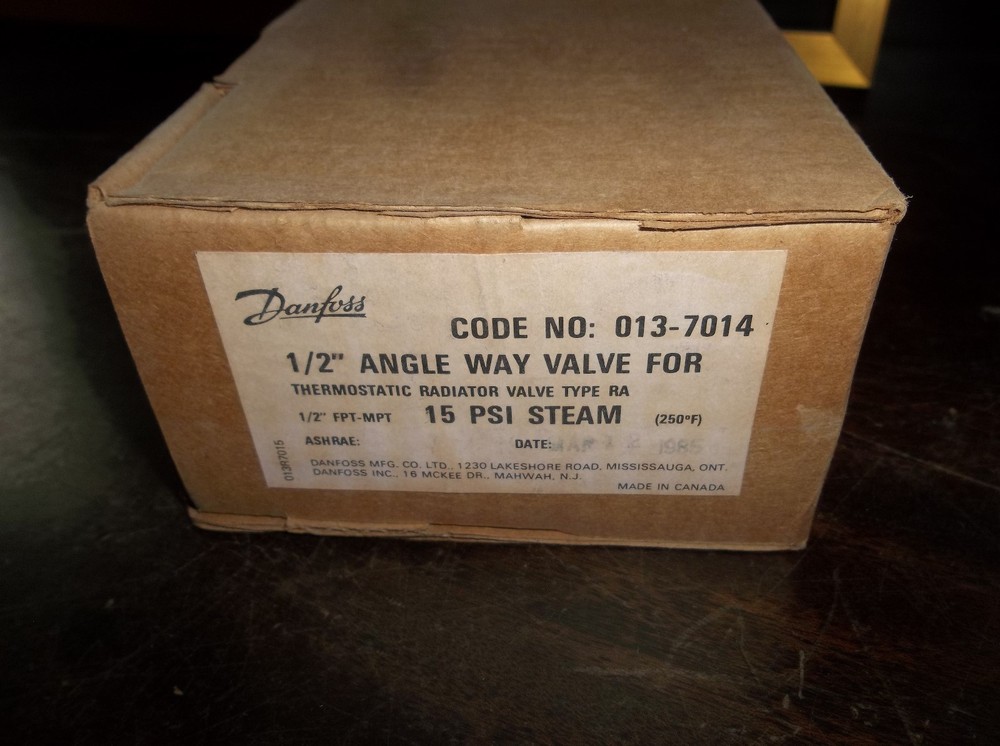 Danfoss # 013-7014 Angle Valve 1/2 " Radiator Valve Type RA