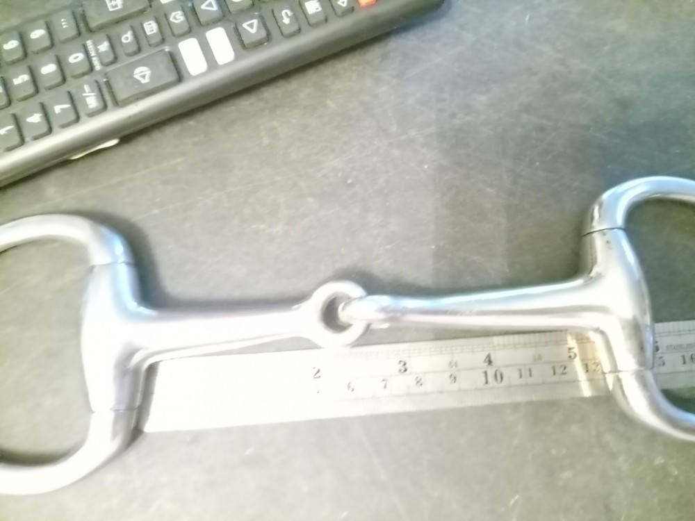 used Stubben eggbutt snaffle bit 5 in mouth