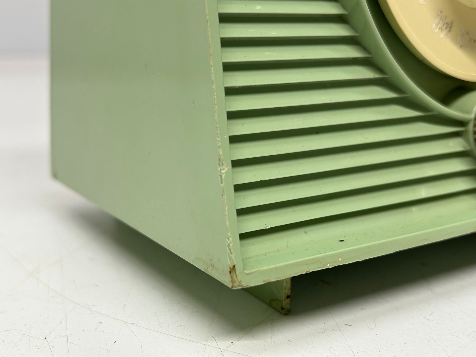 Vtg General Electric Maybe T-103A Mint AM Tube Radio MCM Powers On As Is