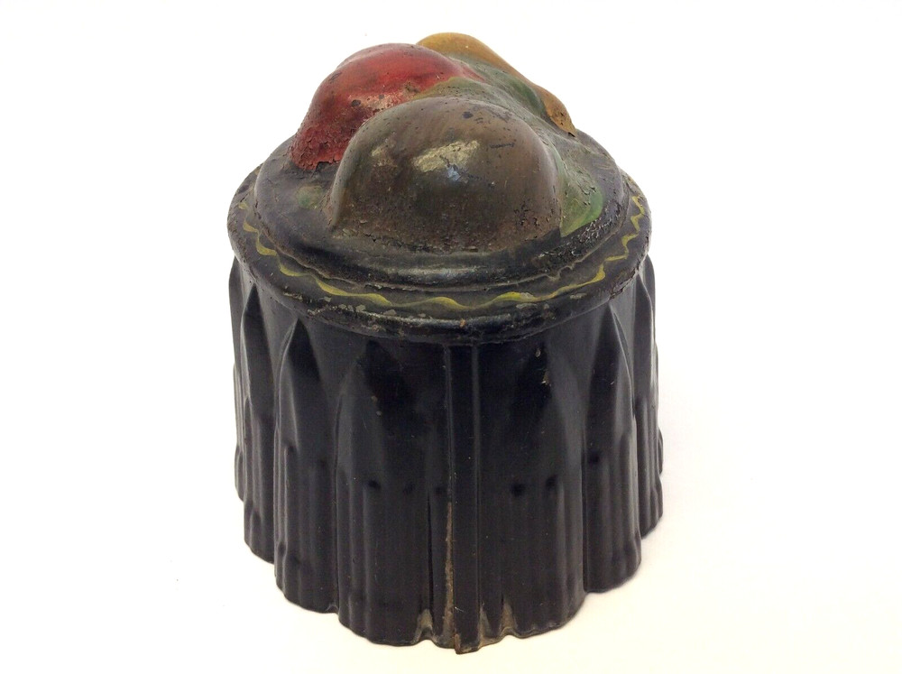 Hand Painted Bundt Cake Fruit Mold Decorative Tin Primitive Bakeware