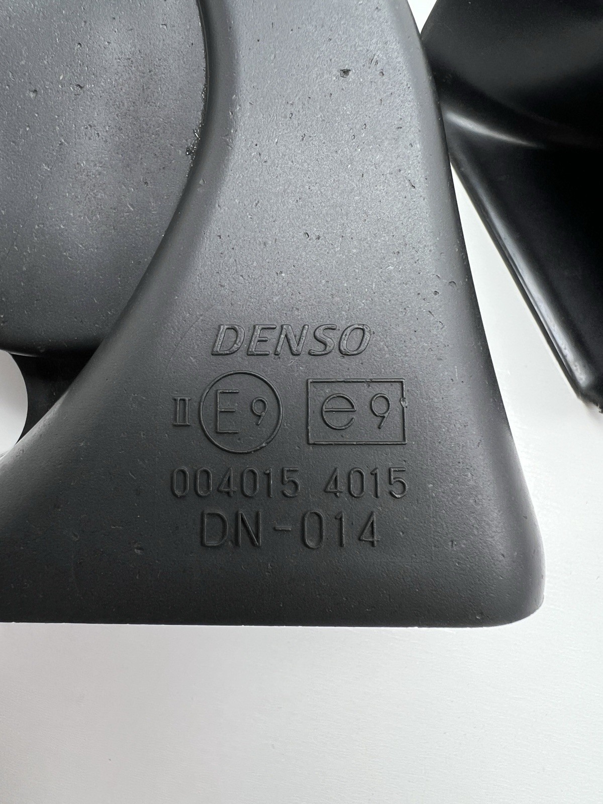 02-17 TOYOTA CAMRY HORN PAIR LEFT & RIGHT 86520-AA010 86510-AA010