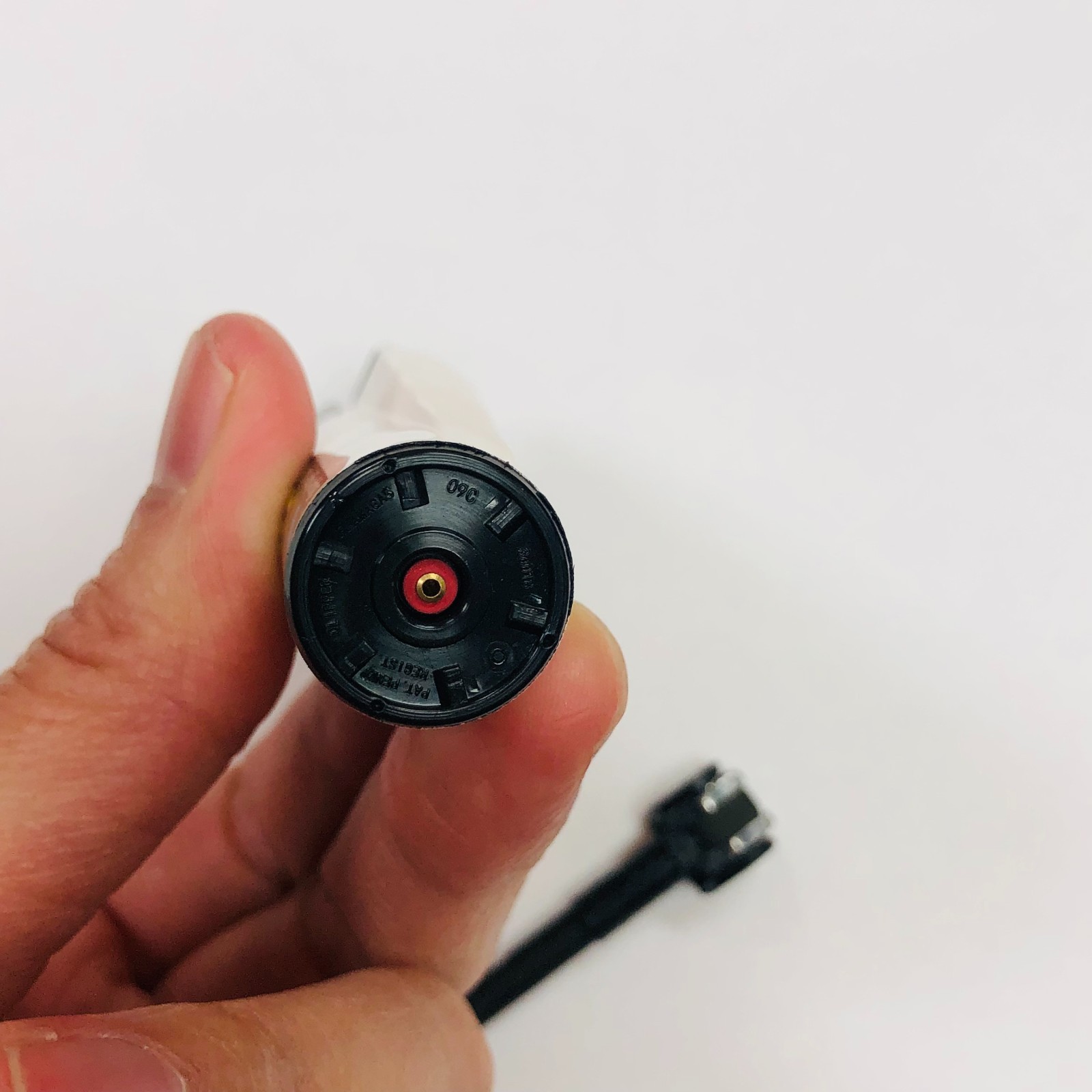 Authentic RAW Classic King Size Pre-Rolled Cones 100 Pack & Tube & Lighter