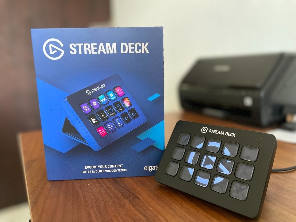 Elgato Stream Deck 15 LCD Key Mac/Windows Compatible DetachableUSB-C