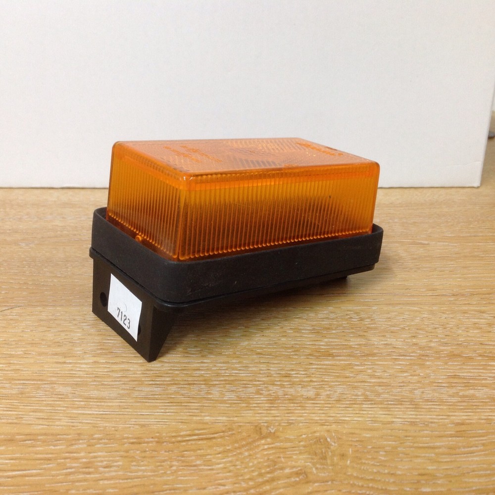 RUBBOLITE MODEL 334 SIDE MARKER LAMP