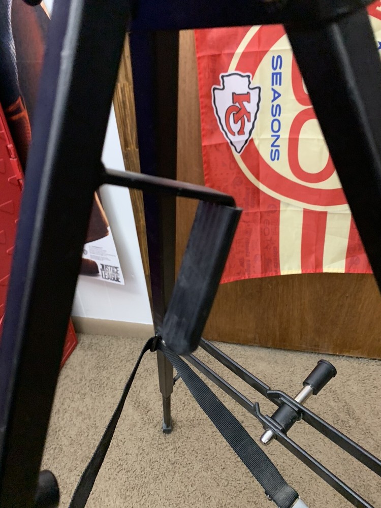 Pearl Tripod Stand