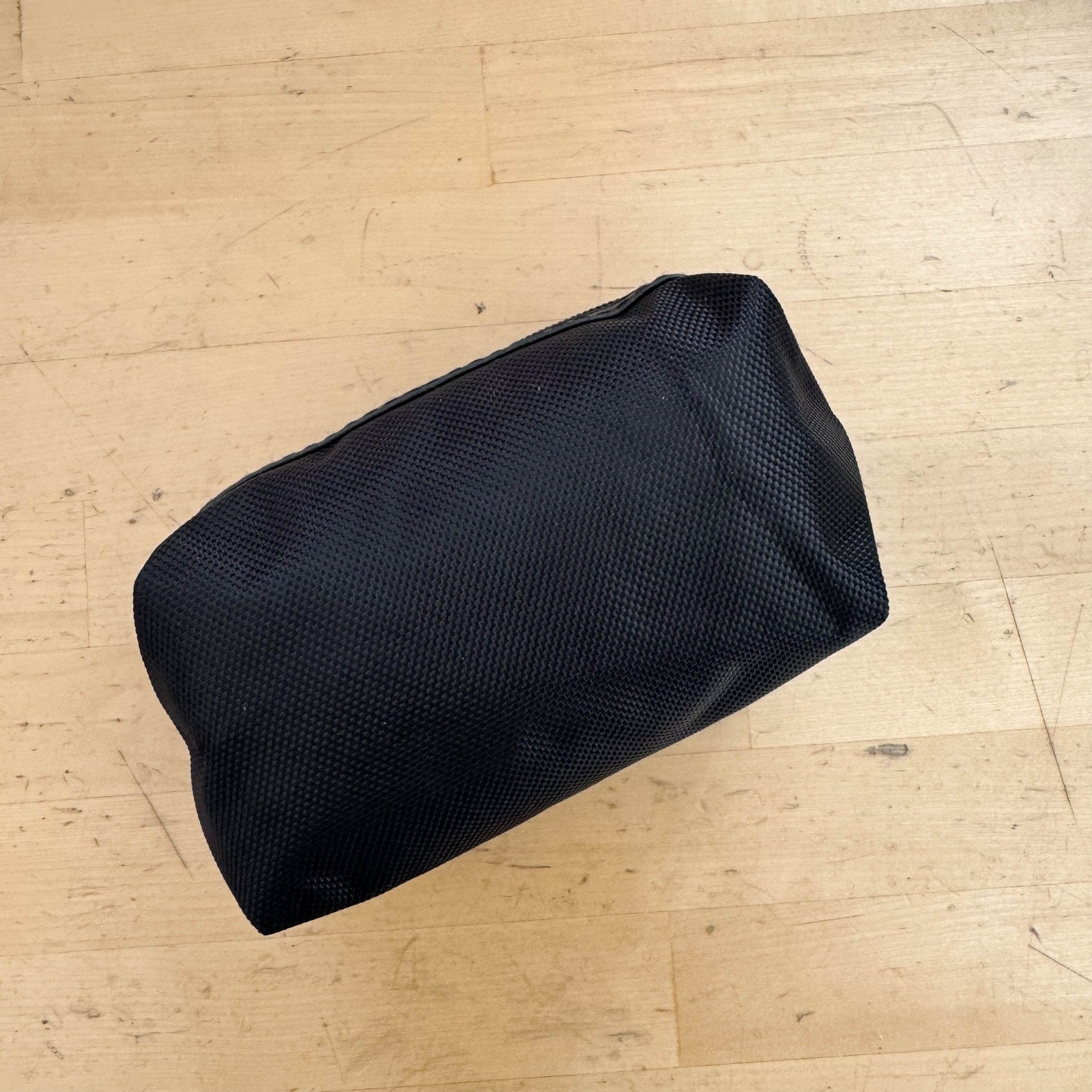 Tumi x Delta Small Black Toiletry Makeup Amenity Travel Bag Dopp Empty