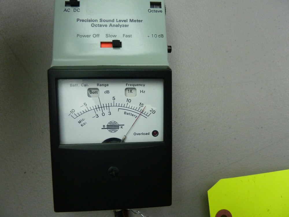 Bruel Kjaer Type 2215 Portable Precision Sound Level Meter Octave Analyzer