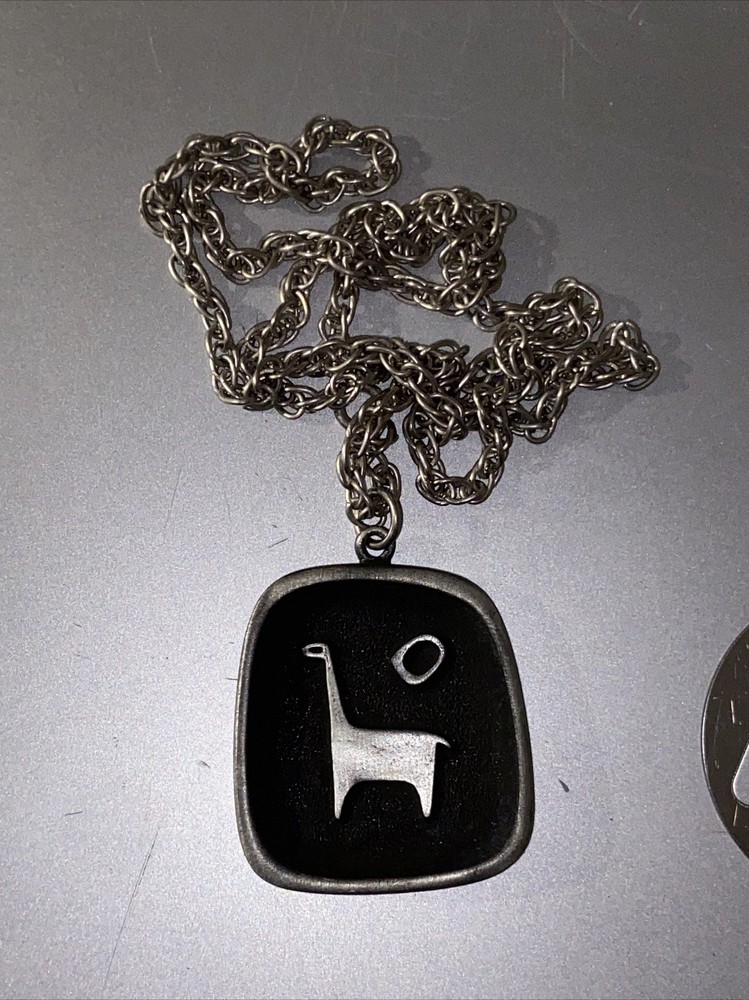 MCM MODERN STYLE LLAMA ???PENDANT